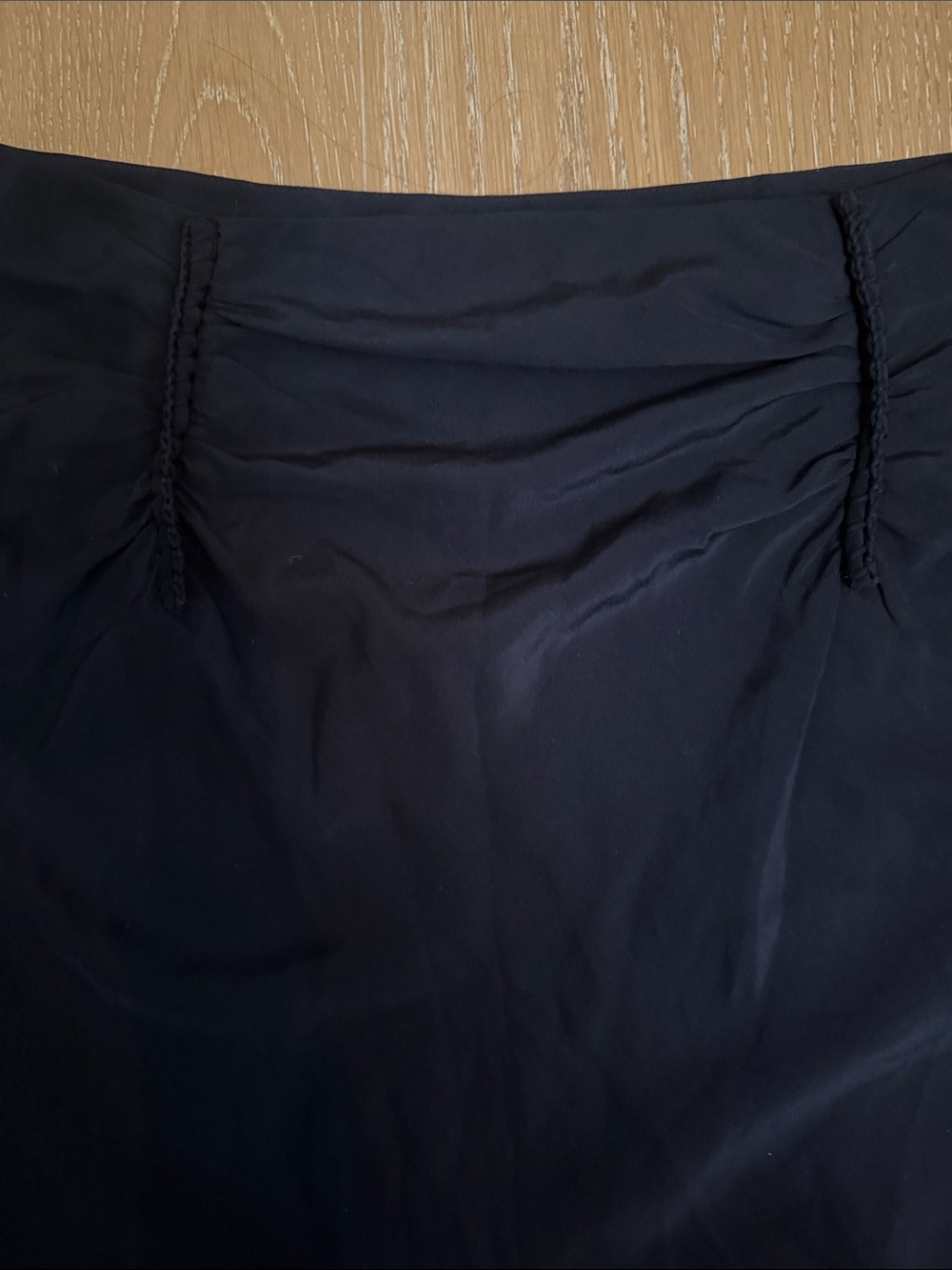 VintageGucci Black Pencil Skirt with Waist Tie Detail - Picture 2 of 7